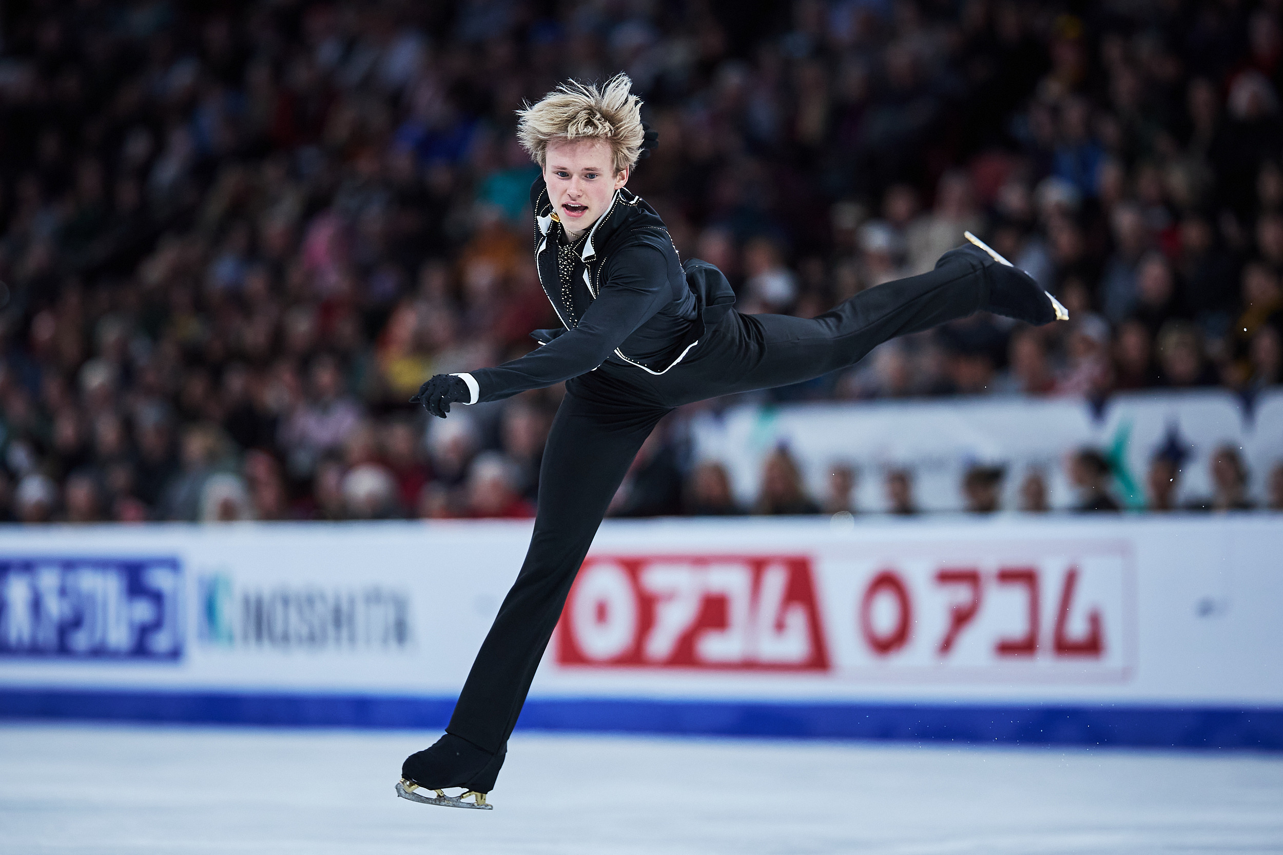 世锦赛惨淡收官中国花滑队全面落伍