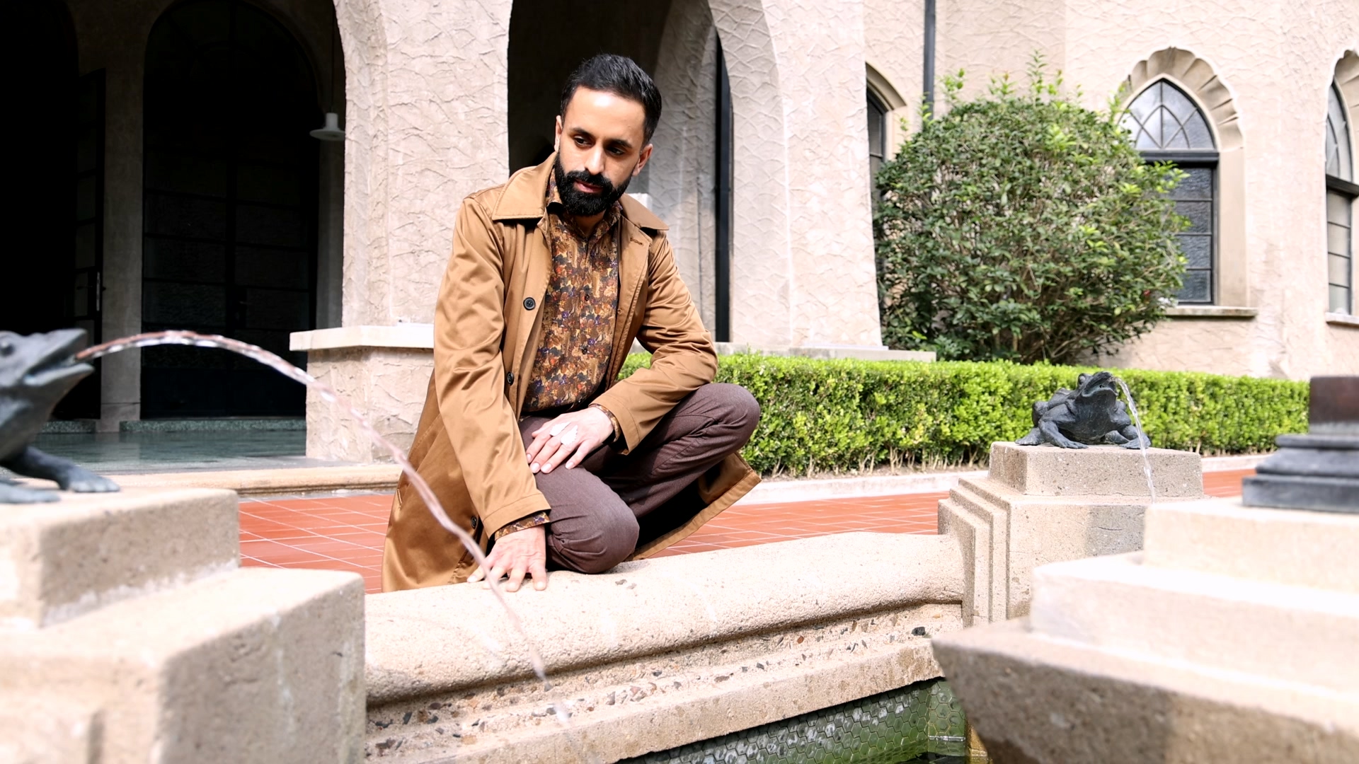 阿卡什·奥德拉:回到创作灵感地,仿佛走过“灵魂之旅”