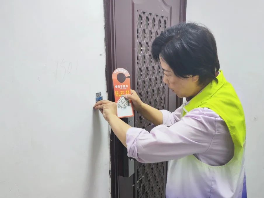 楼道逐渐不添堵普陀这个小区的秘诀是