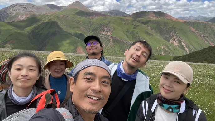 《一路前行》获白玉兰奖最佳综艺节目提名，期待更多人加入爱地球的行动