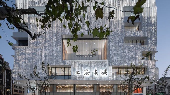 独家对话丨上海书城是一座关于书的垂直城市