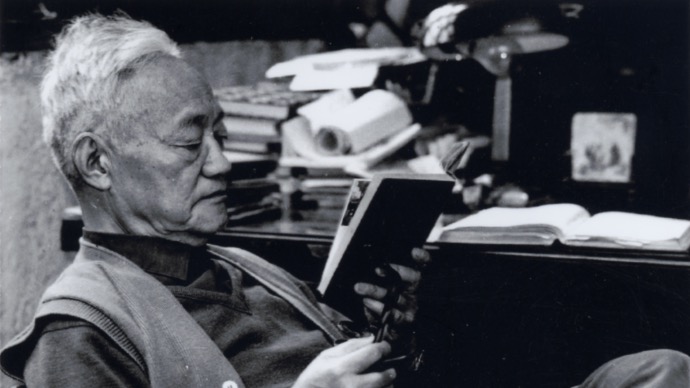 纪念巴金：文汇报老照片打开历史记忆，让温暖的灯光永驻心中