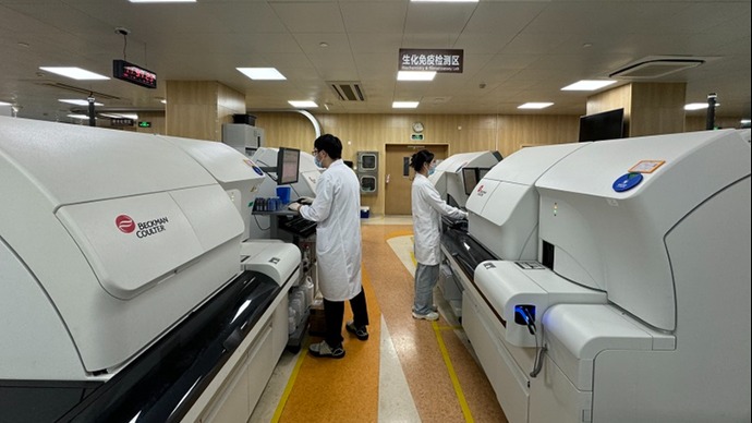 一滴眼内液可测多种眼病，上海市第一人民医院成立眼内液检测中心