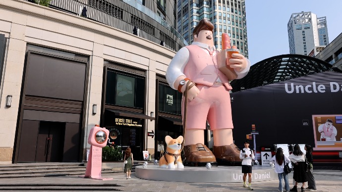 带着狗狗逛商场，打开夏日生活多样可能