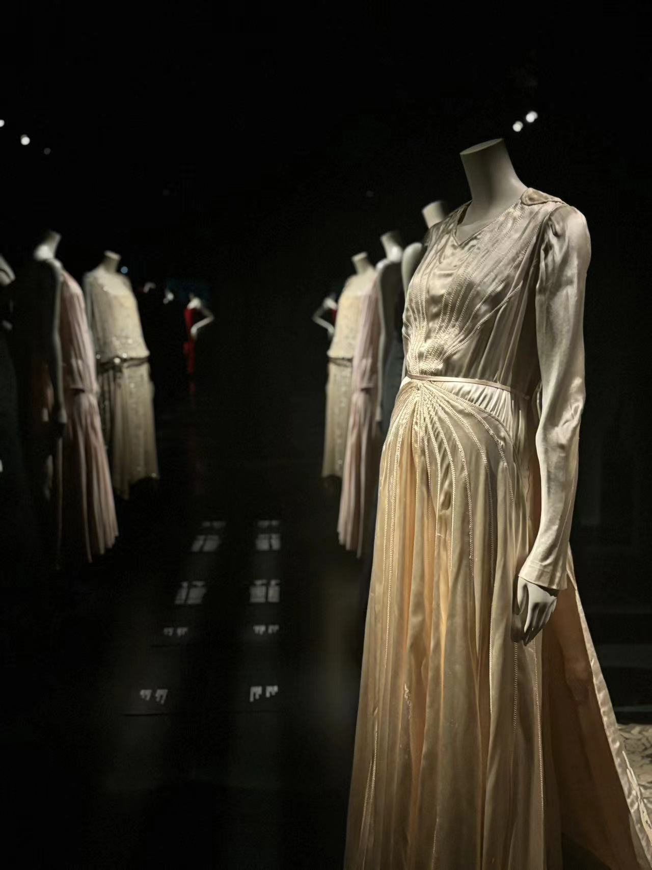 嘉柏丽尔·香奈儿中国首个作品回顾展登录申城,亮出鲜明的“时尚宣言”