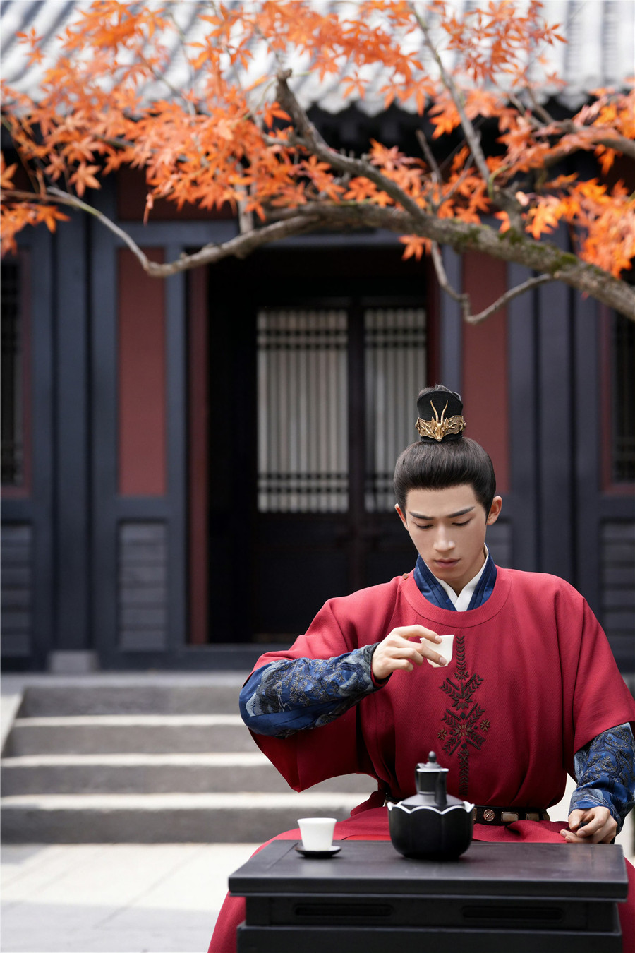 引发网友“玩梗”潮流，《墨雨云间》为何被称作“解暑剧”？_文汇