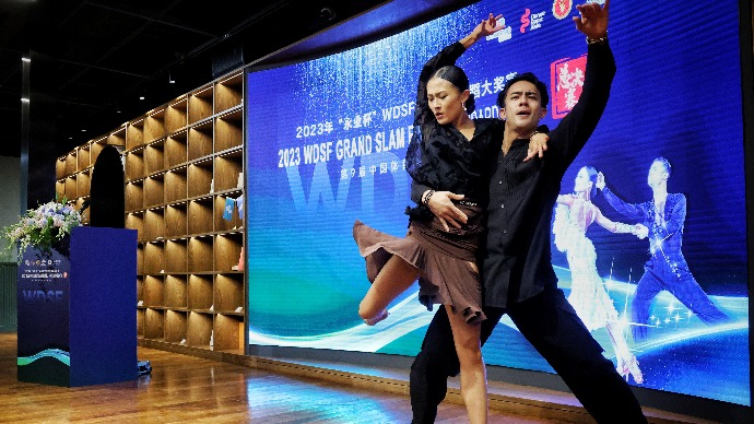 世界体育舞蹈顶级赛事回归申城，两对中国组合凭实力跻身总决赛