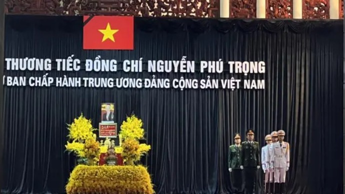 已故越共中央总书记阮富仲的追悼会在越南首都举行