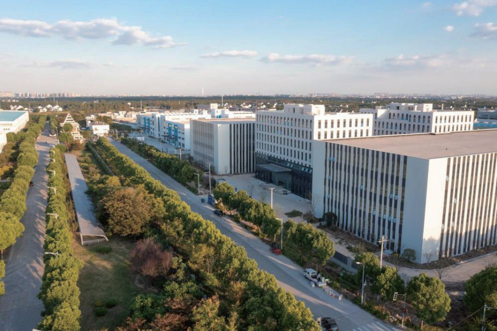 "花开吕巷 活力桃源"投资推介会上,金山区吕巷镇对汽车智能装备产业和