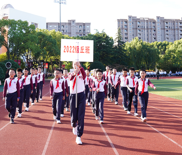 石首市文汇高中图片