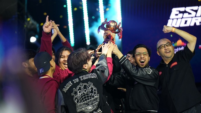马来西亚SRG战队夺得电竞世界杯《决胜巅峰》冠军