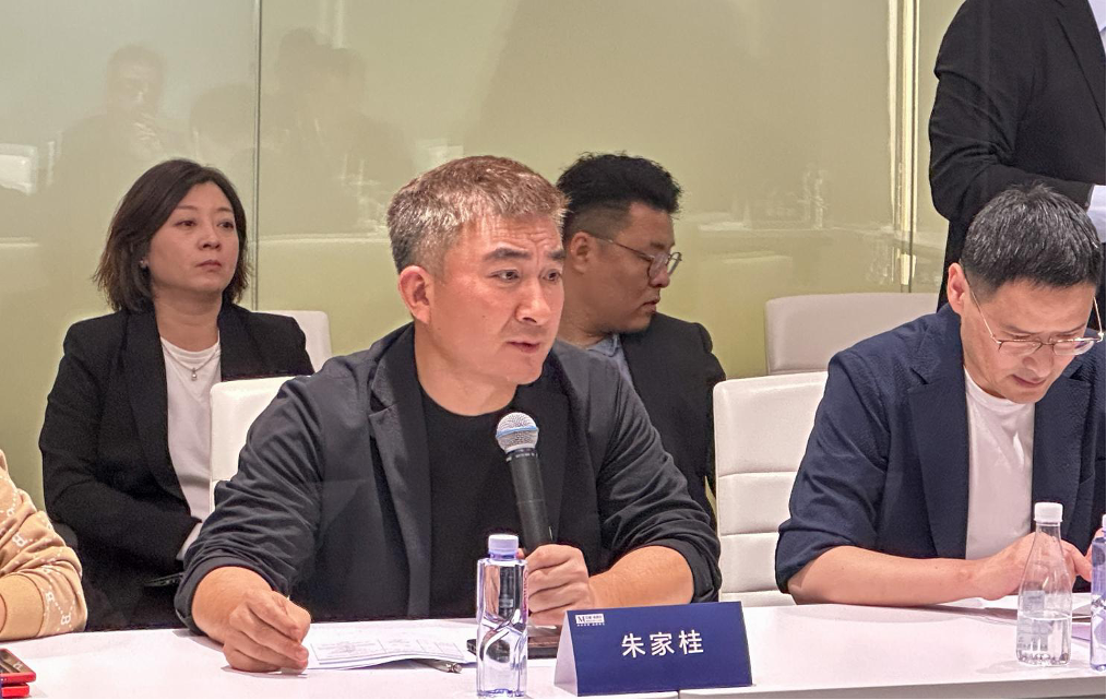 "在红星美凯龙家居集团执行总裁朱家桂看来,这关乎着市场的活力和行业