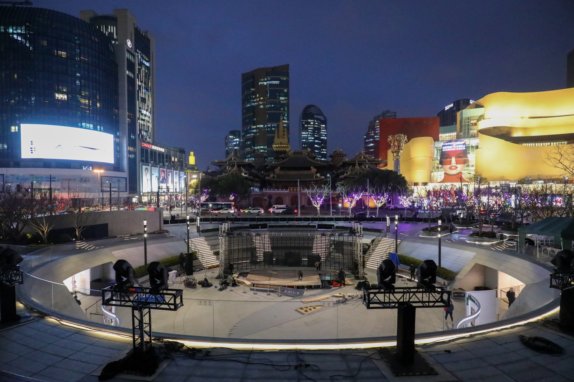 静安寺广场焕新启用南京西路再添新亮点