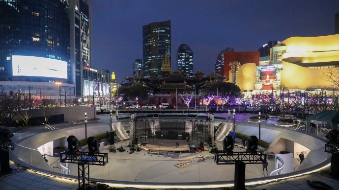 静安寺广场焕新启用，南京西路再添新亮点