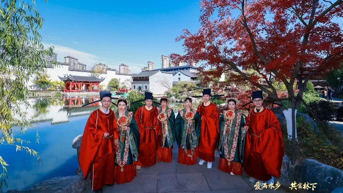 杭州：水乡古镇再现老底子婚俗风情