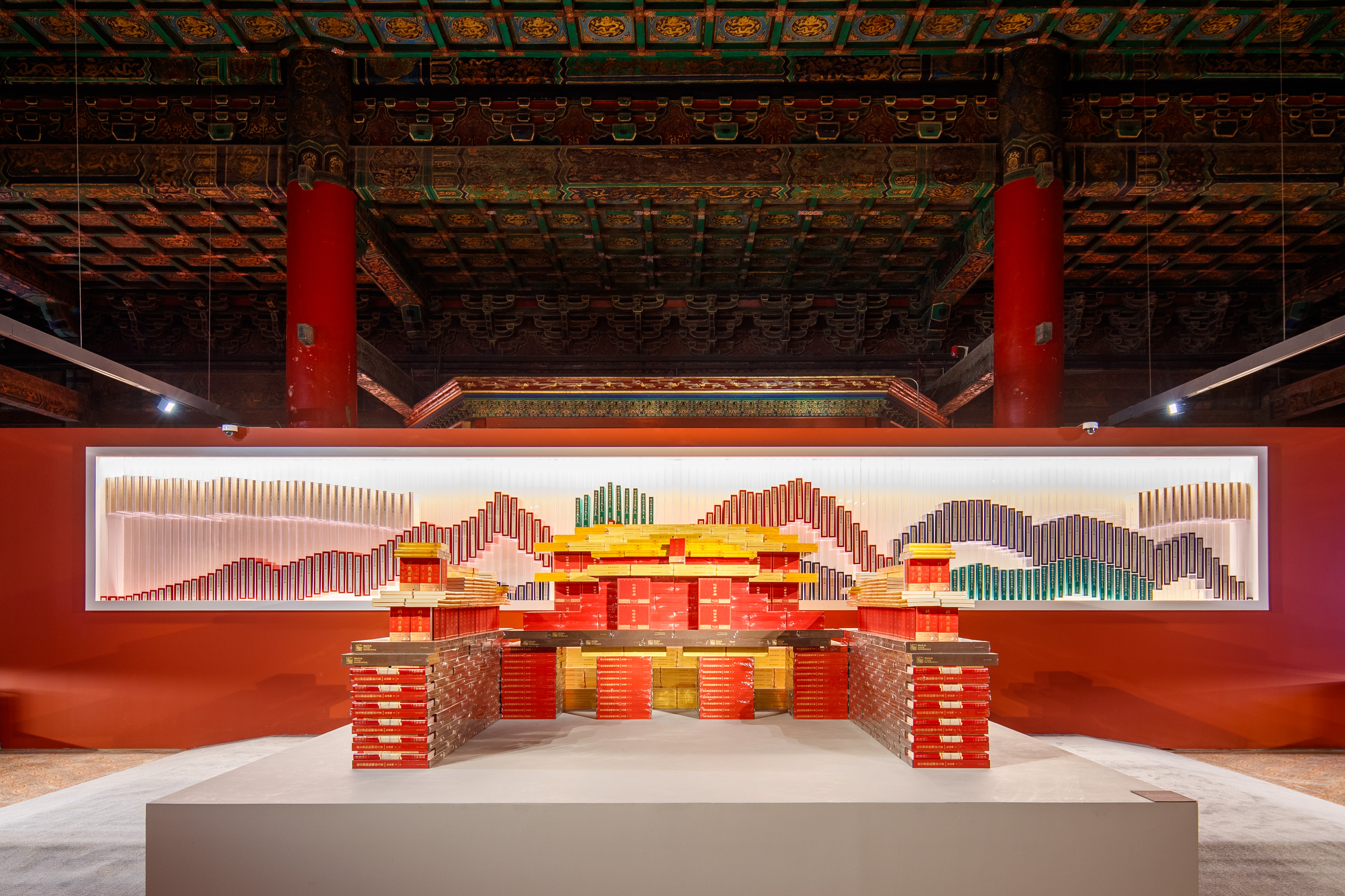 故宫出版社建社四十周年展在文华殿开幕首次采用图书文物展览形式